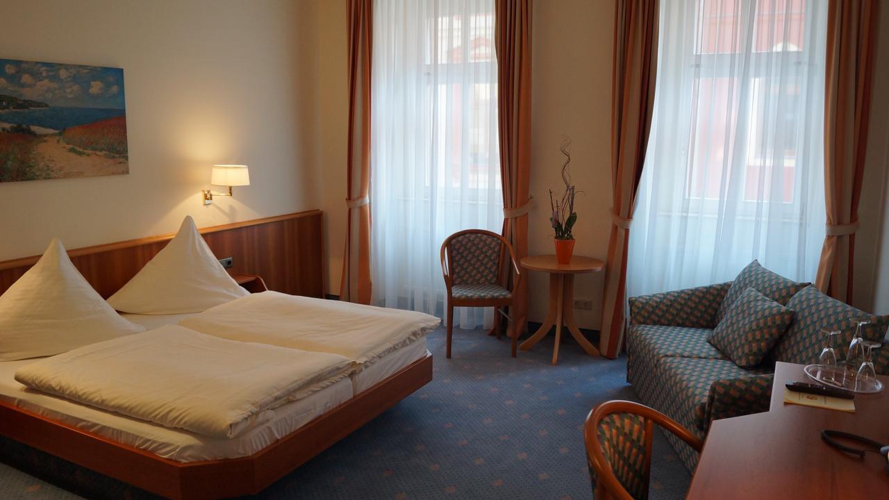 Hotel Goldener Loewe Waldheim Room photo
